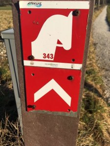 Schild für Reiterweg